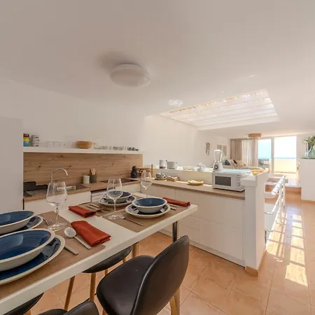 Luxury Colony Club Sea Views تياس